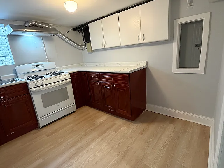 145 S 19th Ave #BASEMENT — Photo 9