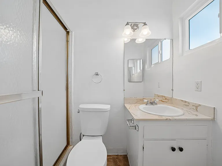 16900 Parthenia St #13 — Photo 17