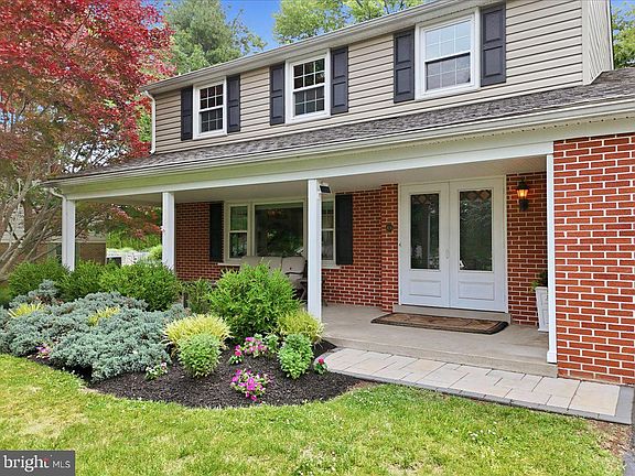 4th image of 406 Bonnie Ln
