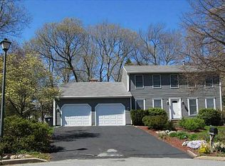 29 Blossom Ct, Warwick, RI 02886