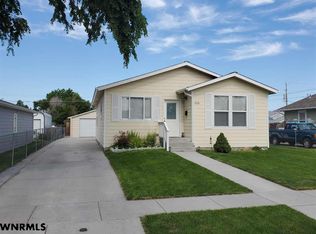 1928 10th Ave, Scottsbluff, NE 69361
