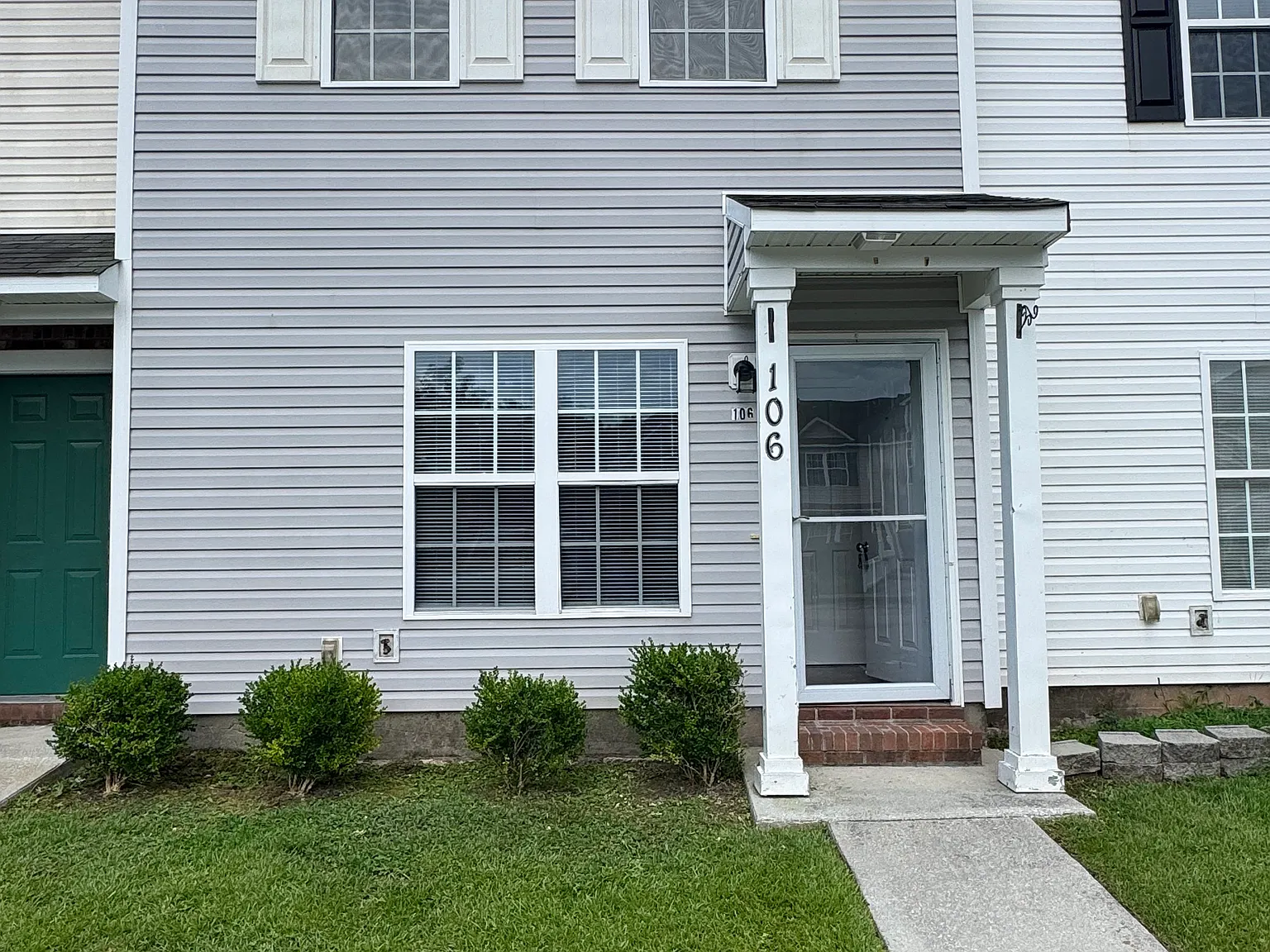 2 bed, 996 sqft, $1,400 — Photo 1