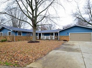 1116 Prairie St, St Charles, IL