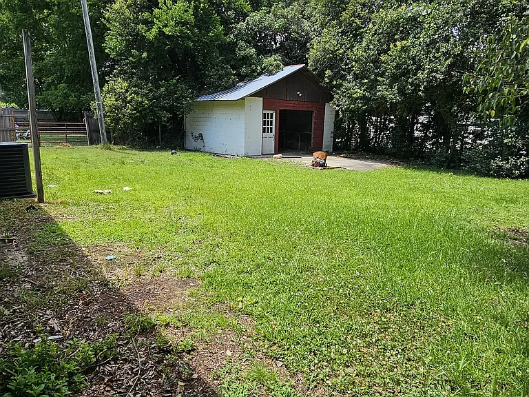 406 Avon Rd — Photo 18