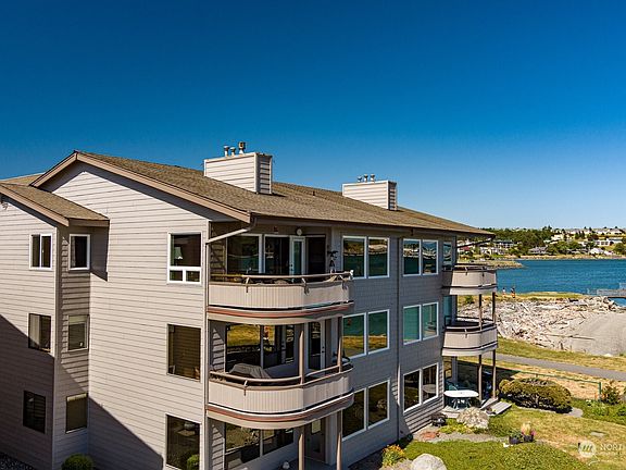 4th image of 1401 SE Dock Street #302