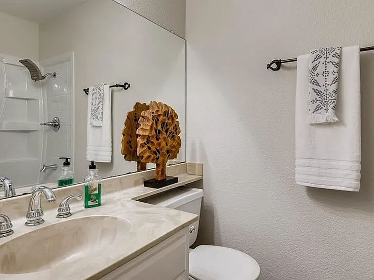 505 Hillside Dr — Photo 11