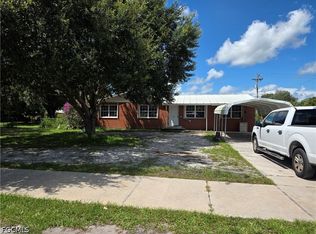 615 New Market Rd W, Immokalee, FL 34142