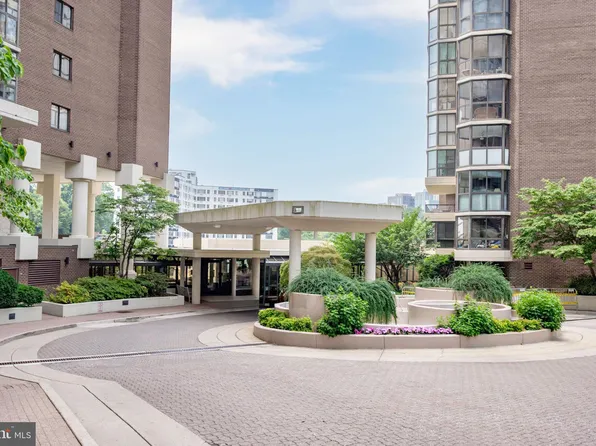 1600 N Oak St APT 1125, Arlington, VA 22209