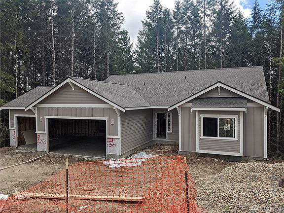 2nd image of 321 E Lakeland Dr