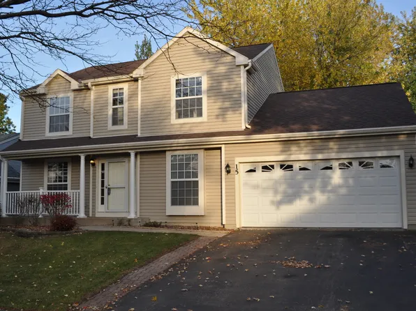 15 Whispering Dr, Streamwood, IL 60107