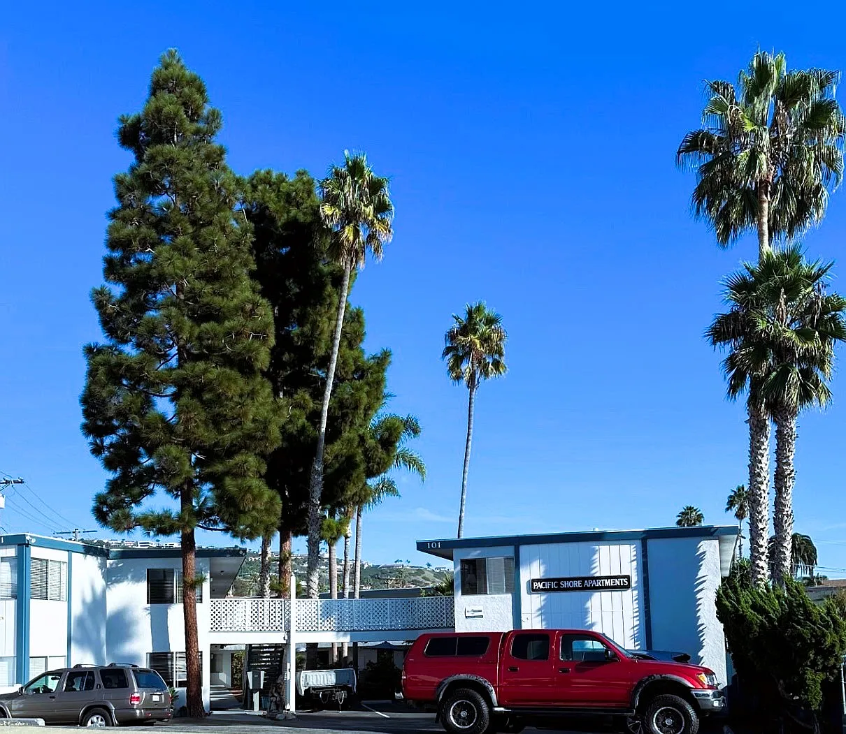 Pacific Shore Apartments — Photo 1