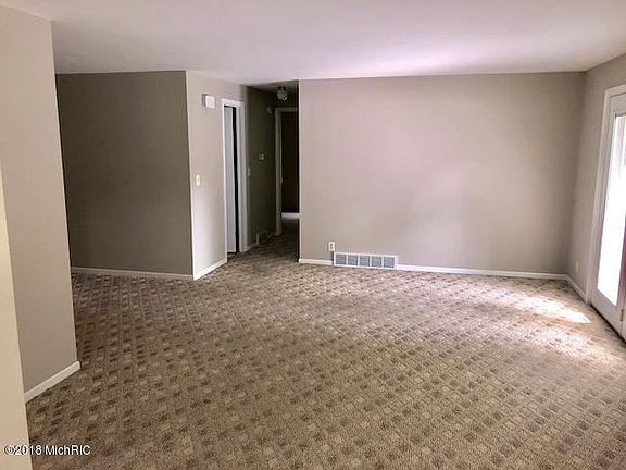 4th image of 842 Brook Village Ct #40