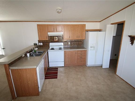 3rd image of 654 County Road 4711