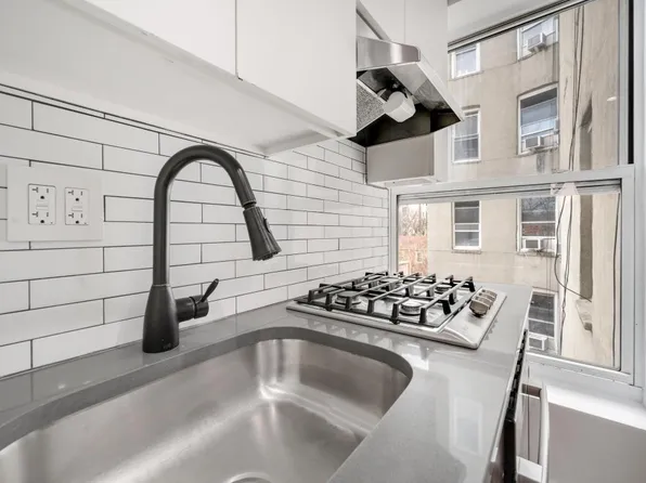 629 East 5th Street image 3 of 10