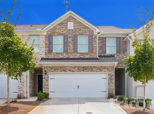 1452 Silver Charm Ln, Lawrenceville, GA 30044