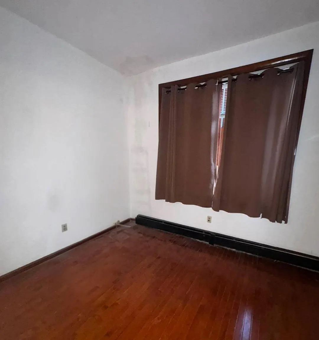 Studio, 1.0 bath, 330 sqft, $950 — Photo 4