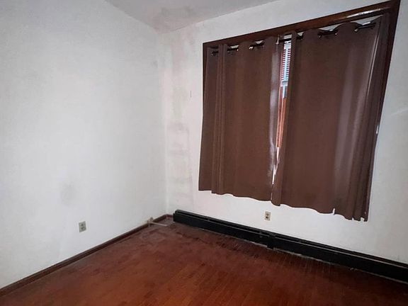 4th image of 727 S 16th St APT 1