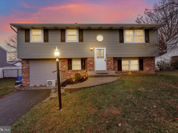 770 Mimosa Ln, Reading, PA 19606