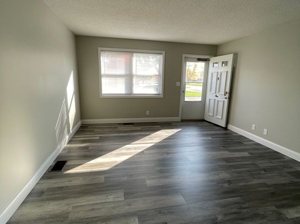 905 Manor Dr #8