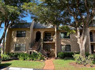145 Lake Nancy Ln APT 125, Royal Palm Beach, FL 33411
