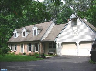 505 Briarwood Dr, Elverson, PA 19520