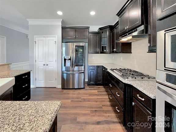 2nd image of 8925 Loch Glen Way
