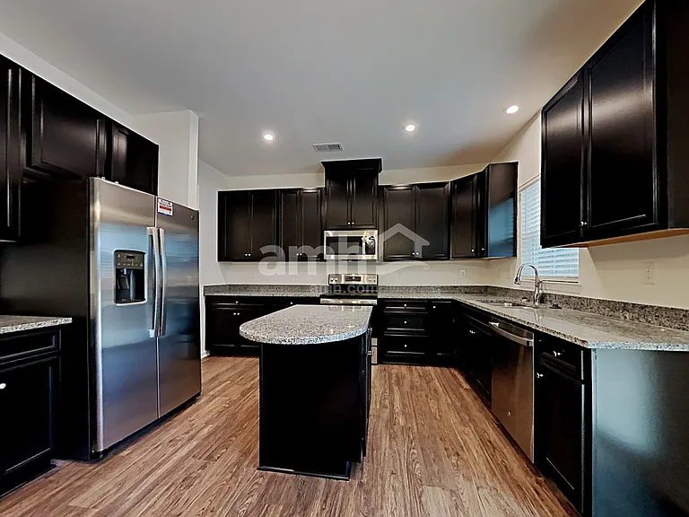5038 Twin River Dr — Photo 3