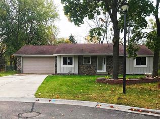 6687 Stratford Alcove, Woodbury, MN 55125