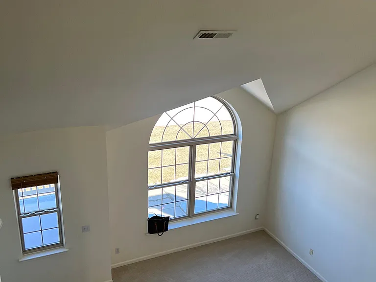 3218 Camden Dr — Photo 4