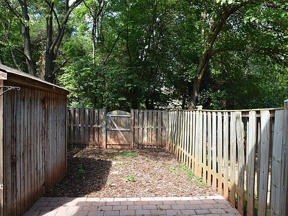 3rd image of 36 Palmer Ct