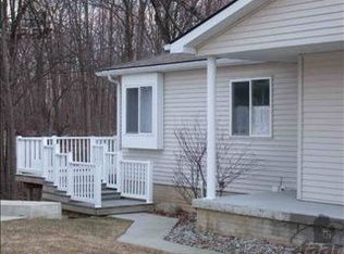 9416 Timber Ridge Dr, Grand Blanc, MI 48439