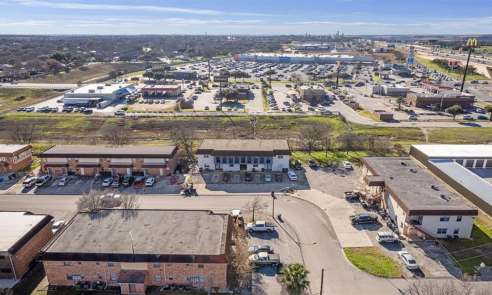 1st image of 1040 Linde St #11374191