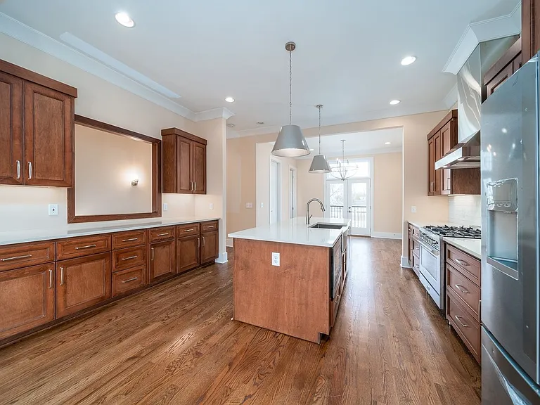 510 Garfield St — Photo 10