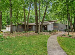 1525 S Weimar St, Appleton, WI 54915