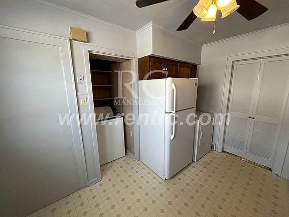 3rd image of 1202 N Walnut St