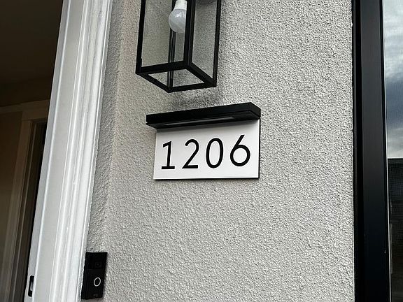 2nd image of 1206 33rd Ave