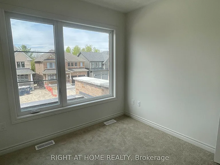 1054 Denton Dr — Photo 35