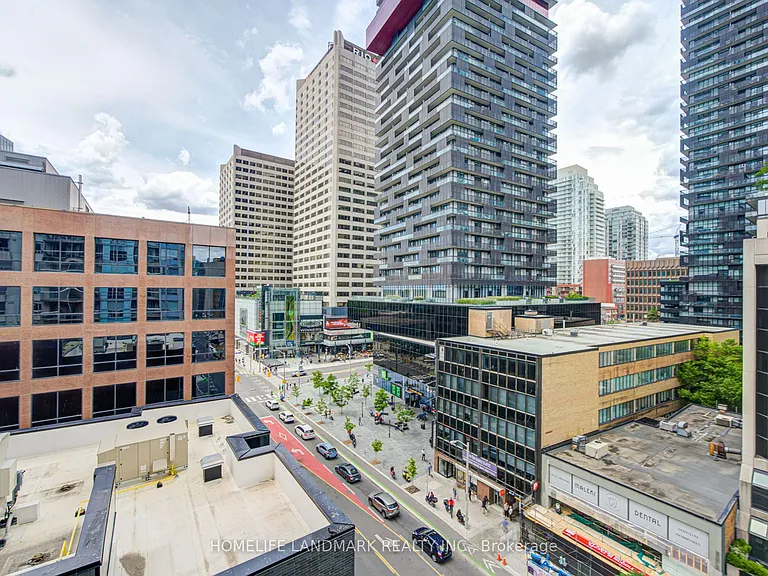 43 Eglinton Ave E #1003 — Photo 18