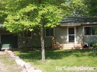 1798 Bobbie St, Hartland, MI 48353