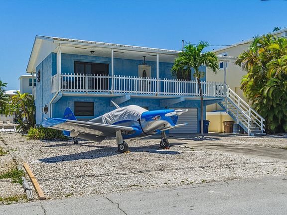 2nd image of 324 S Airport Dr
