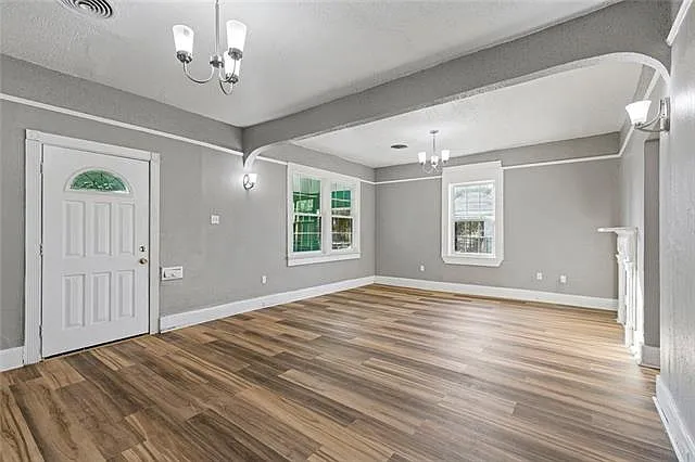 4 bed, 2.0 bath, 1860 sqft, $2,200 — Photo 4