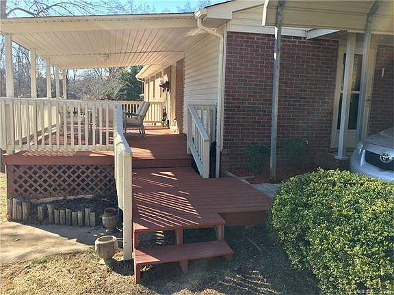 3rd image of 2217 Donnabrook Ln