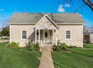 2801 Springdale Rd, Fort Worth, TX 76111