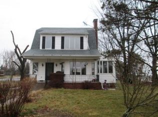 108 Lumpy Ln, Ringtown, PA 17967