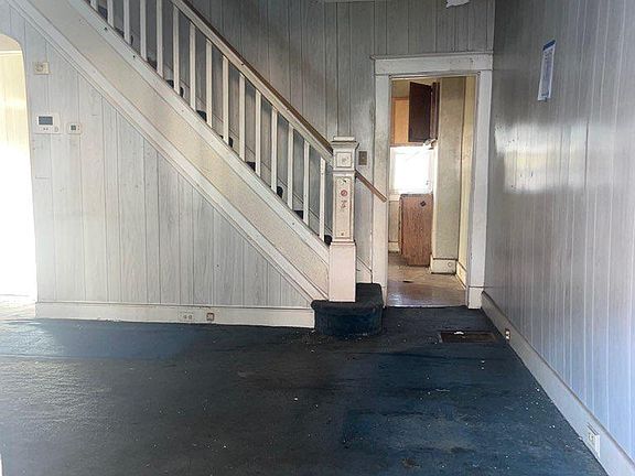 2nd image of 523 Sheridan Ave