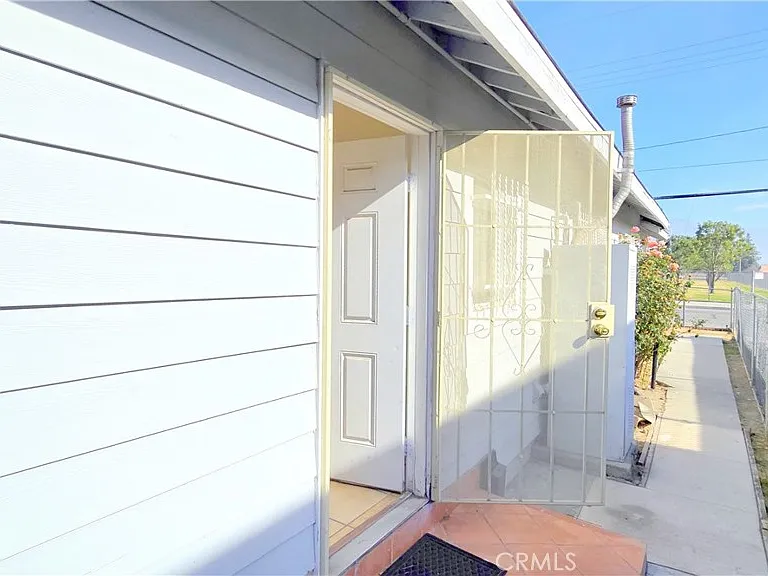 660 N Mountain View Ave #B — Photo 9