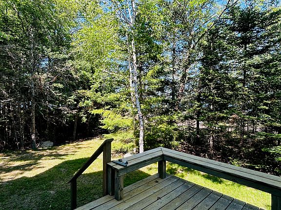 4th image of 565 Paul Bunyan Road