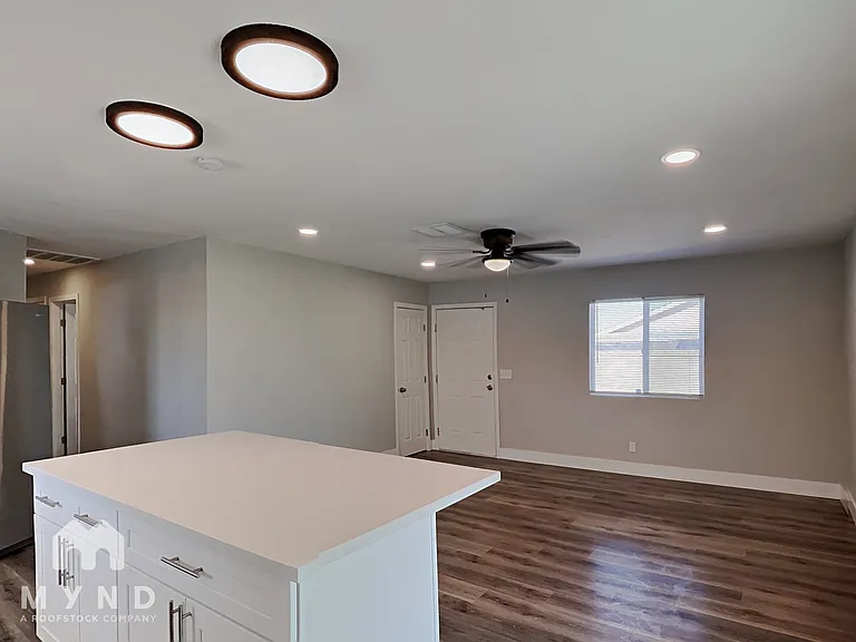 5494 Northridge Ln — Photo 9