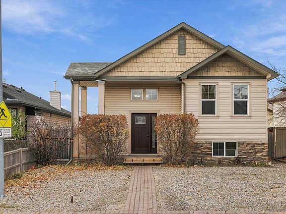2nd image of 3 Cimarron Meadows Cres