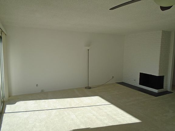 4th image of 11810 Mayfield Ave #305